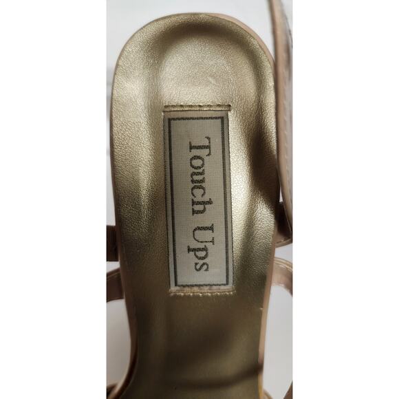 Touch Up Andrea Faux Patent Leather High Heel Pump Shoes Color Beige Size 9M - Picture 9 of 9